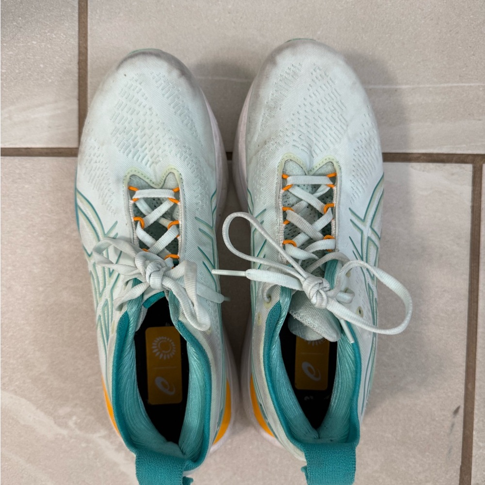 Women's ASICS Gel-Nimbus 25